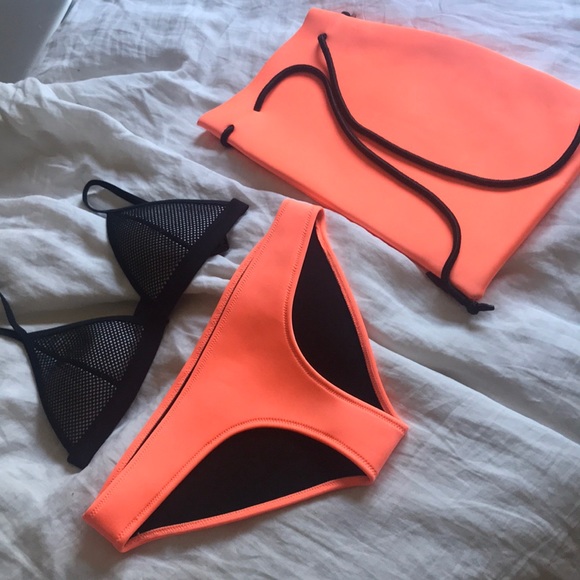 Triangl Bikini - Picture 2 of 3